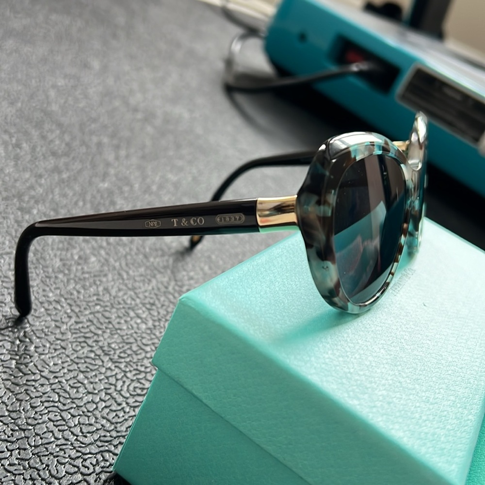 Tiffany & Co. Glasses frames & case -prescription frames must add own lenses - Picture 3 of 9